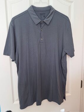 Classic Short-Sleeve Polo in Charcoal Gray